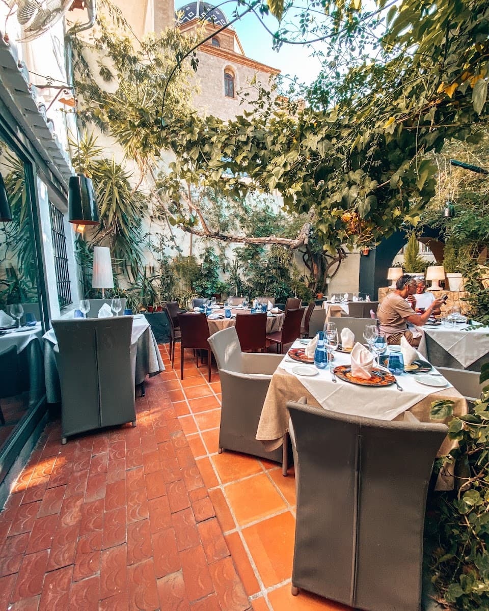 The truth about Oustau de Altea and its 3,410 Google reviews